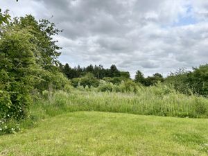 Green area to the front- click for photo gallery